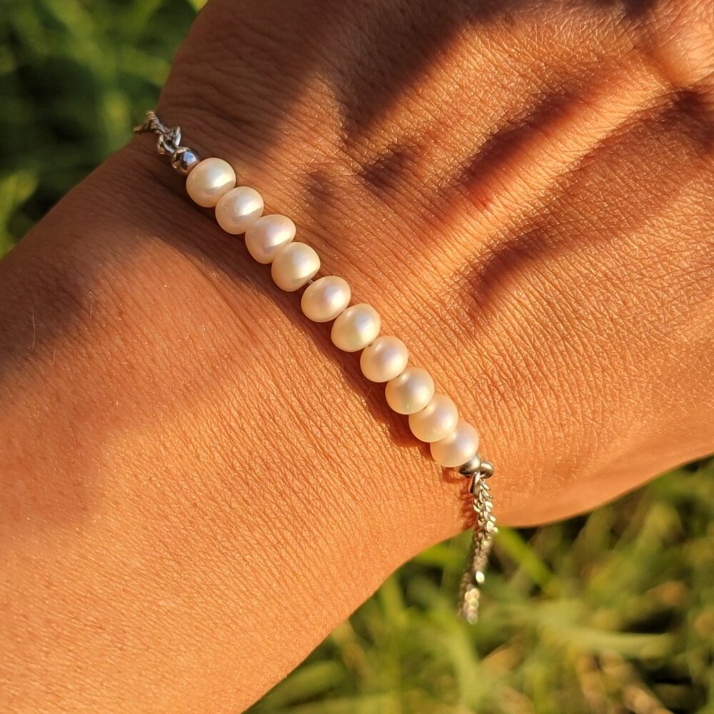 Classy and elegant designer 925 sterling silver twisted curb chain genuine pearl